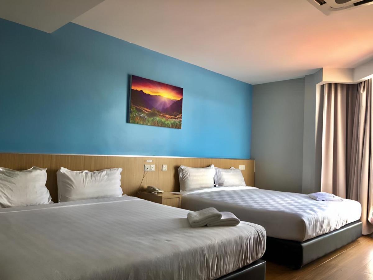 Double Happiness Hotel Sitiawan Exterior photo